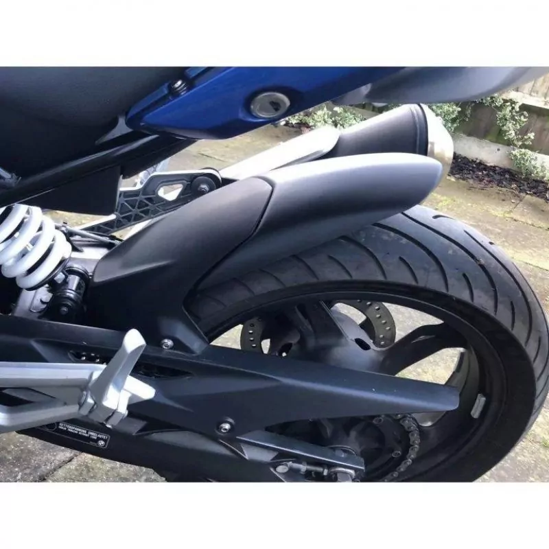 Pyramid Hinterradabdeckung Verlängerung Schwarz Matt BMW G 310 R 2017-