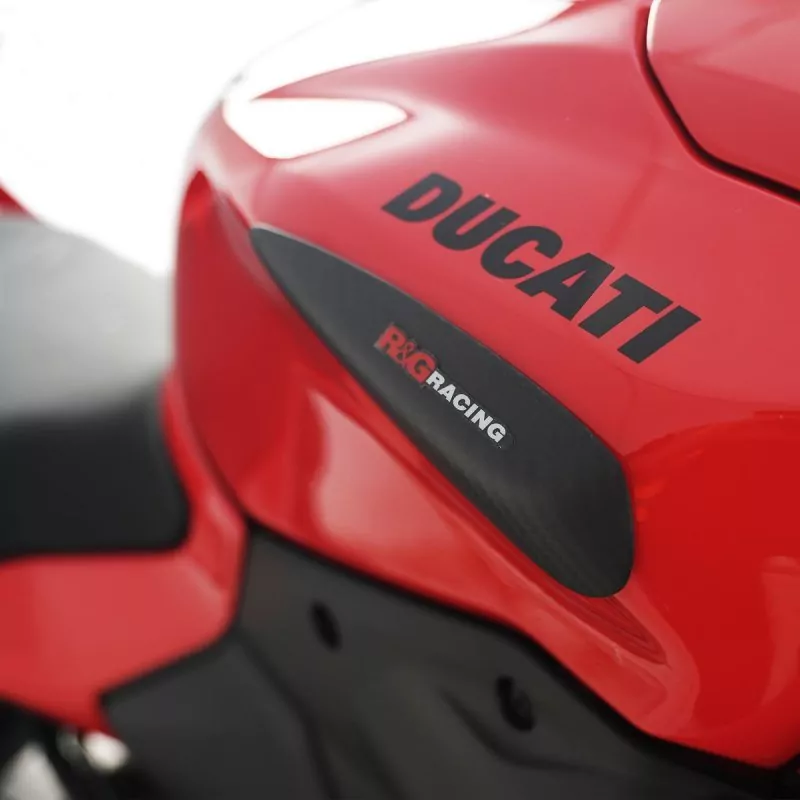 R&G Racing Carbon Tank Protektor Set Matt Ducati Panigale V2 | Streetfighter V2 2025-