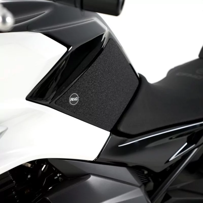 R&G Eazi-Grip Tank Traction Pads CF Moto 650 NK 2022-