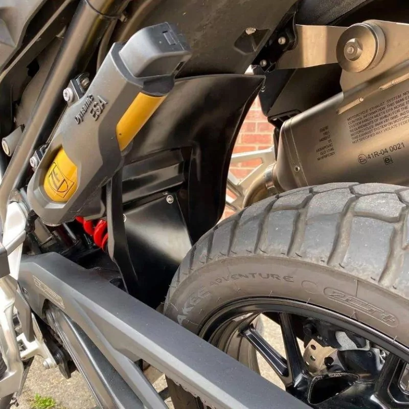 Pyramid Federbein Schutz Platte Schwarz Matt BMW F 750 GS / 800 GS / 850 GS / 900 GS