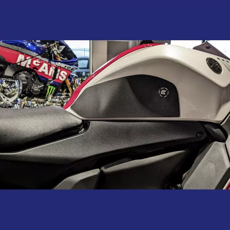 Eazi-Grip PRO Tank Traction Pads Yamaha R7 2022-