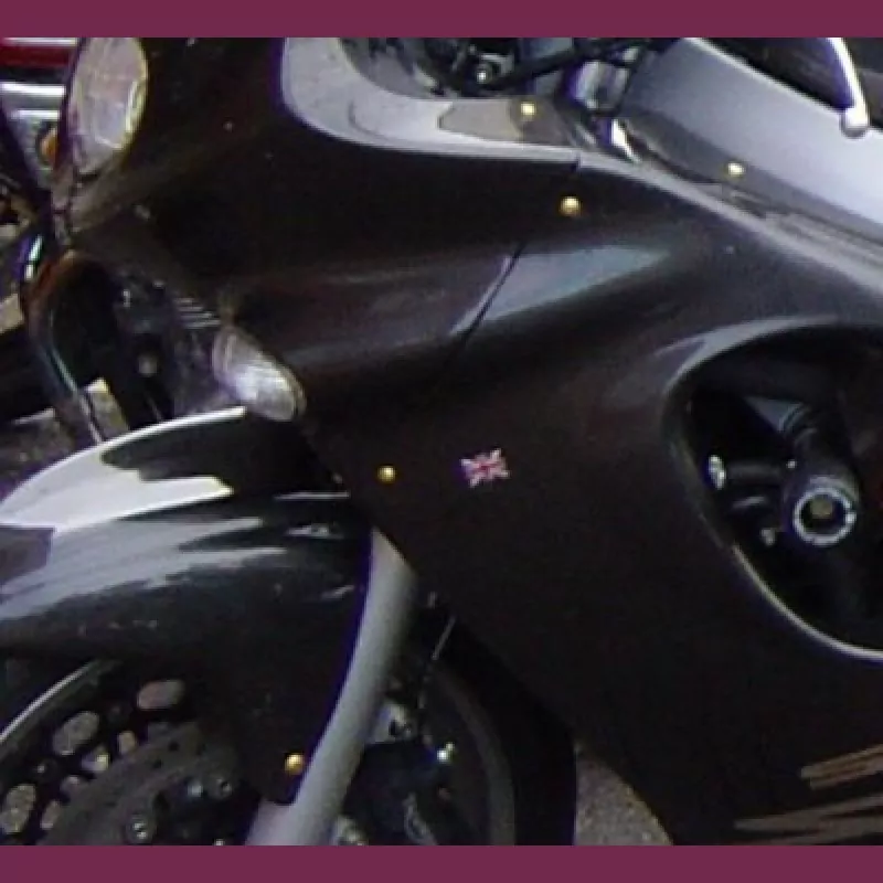 R&G Racing Sturzpads "No Cut" Triumph Sprint ST -2004 / Tiger 2002-2006