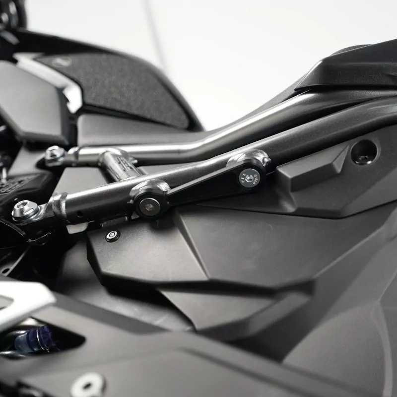 R&G Fußrastenabdeckung Set Suzuki GSX-8 S / GSX-8R