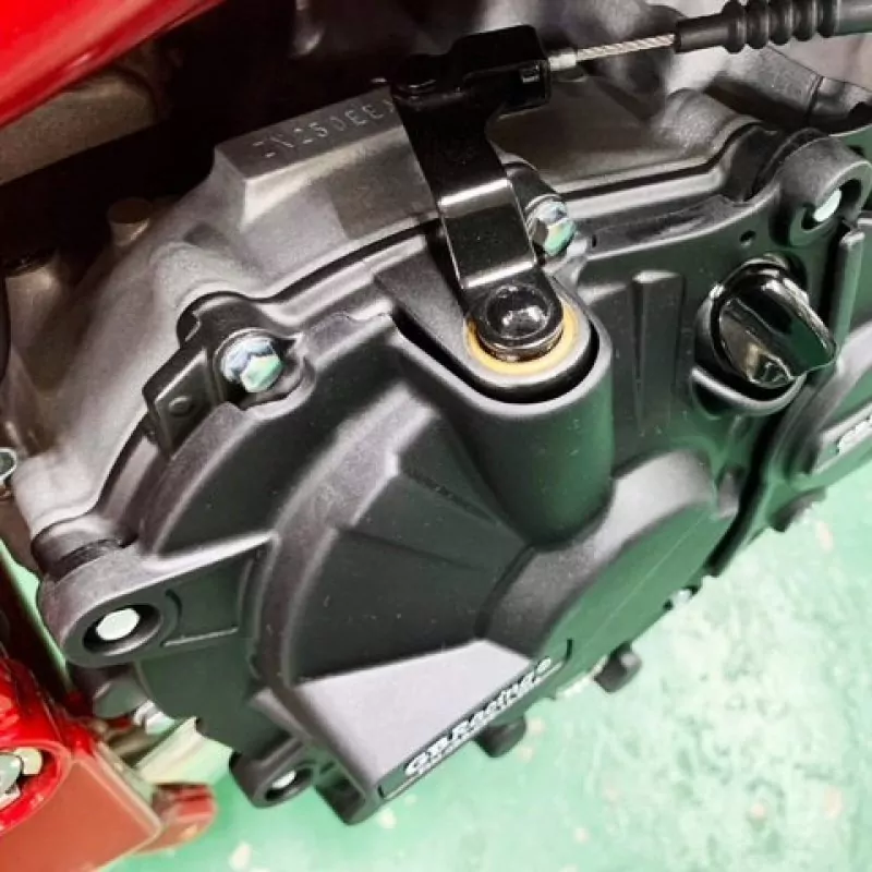 GB Racing Kupplung Protektor Kawasaki ZX-25 R 2020- / ZX-4 R / RR 2023-