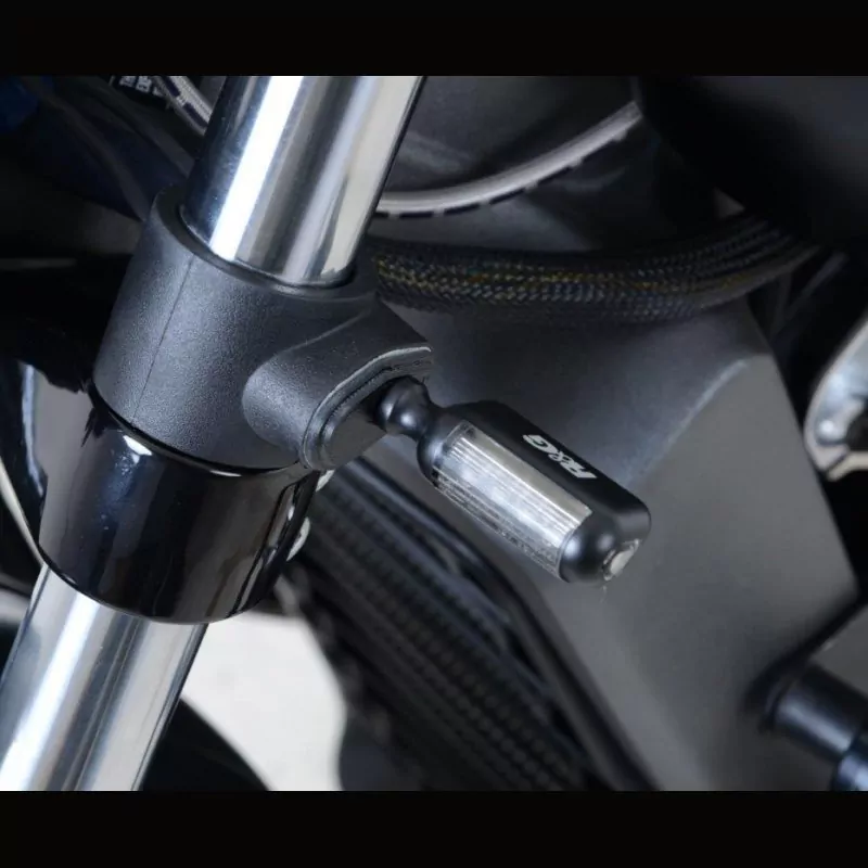 R&G Racing Blinker Adapter Set vorn Indian Scout 2015- / Scout Bobber / Sixty