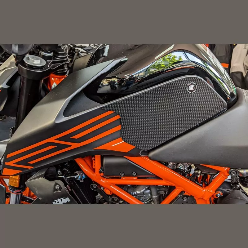 Eazi-Grip PRO Tank Traction Pads KTM Duke 125 / 390 2017-2023