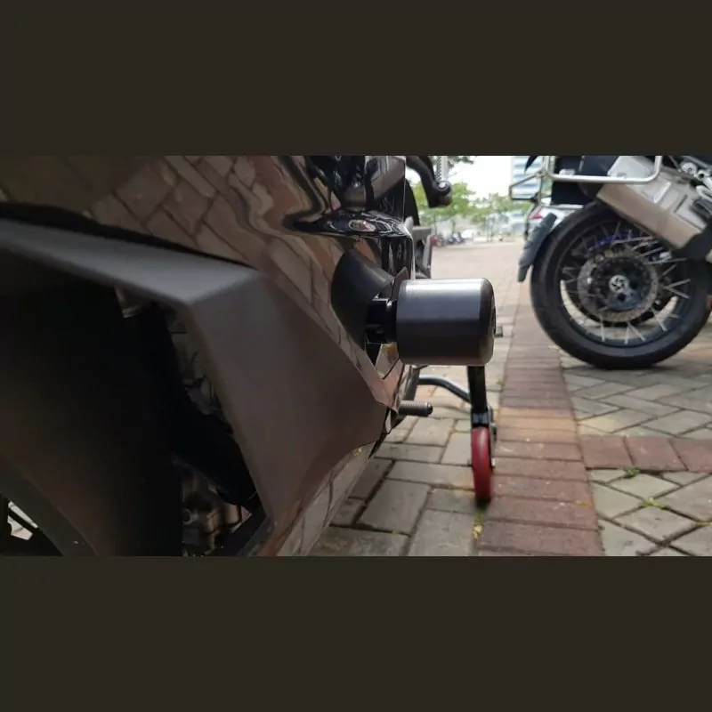 R&G Sturzpads Set "No Cut" Kawasaki ZX-25 R 2020- / ZX-4 R / RR 2023-