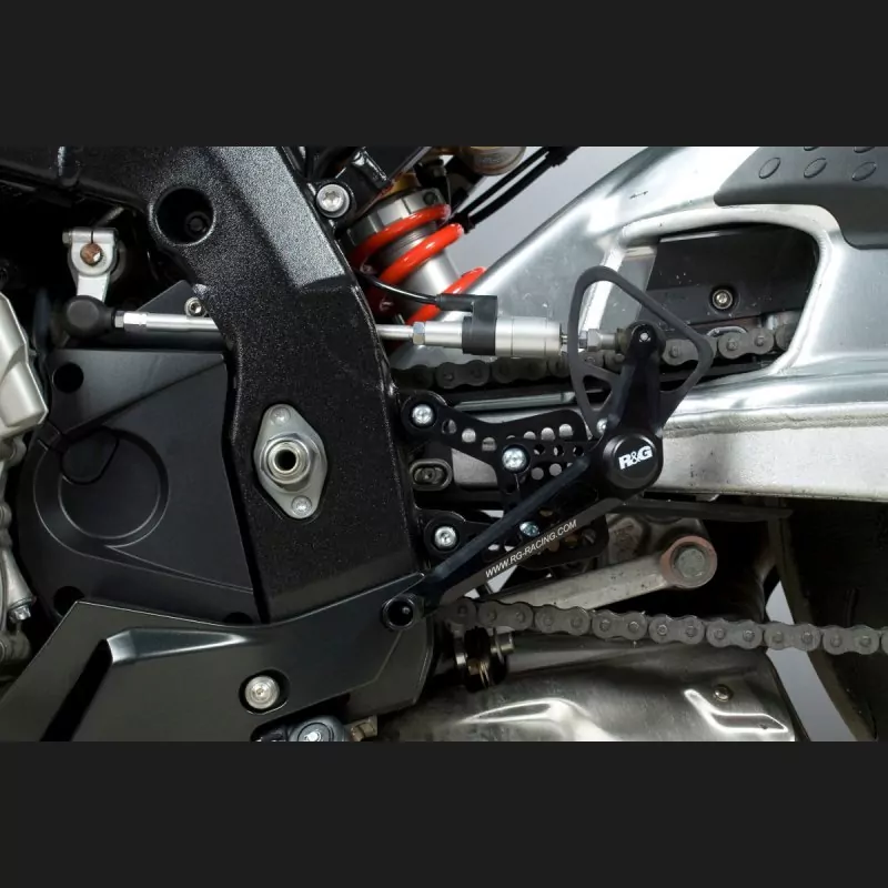 NEW R&G Racing Fußrastenanlage Suzuki GSX-R 600 / 750 K6-L0