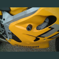R&G Racing Sturzpads passend für Triumph TT 600 R&G Racing Sturzpads passend für Triumph TT 600